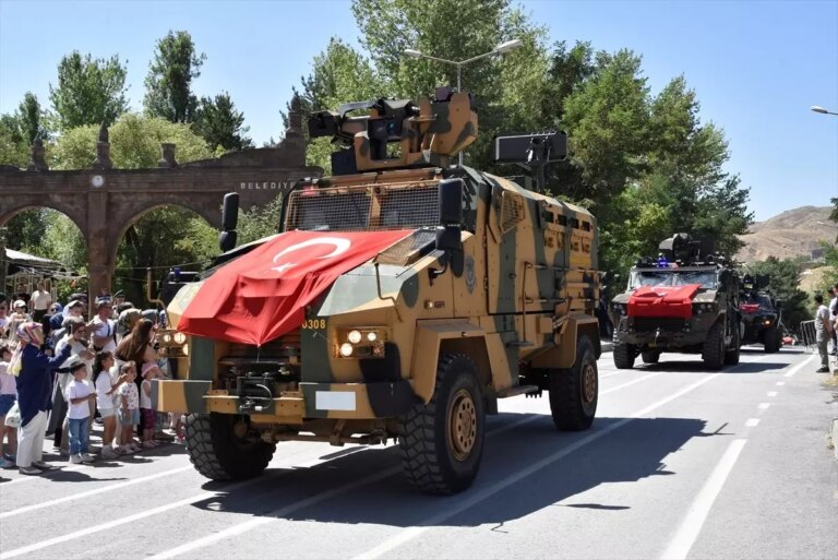 bitlisin kurtulusu coskuyla kutlandi MOQt2hAM