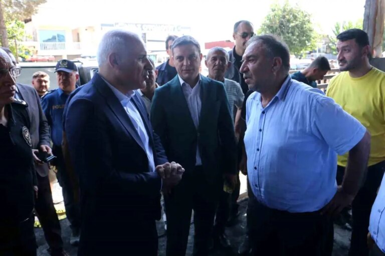 diyarbakirda traktorculer sitesinde yangin NPTZGqXL