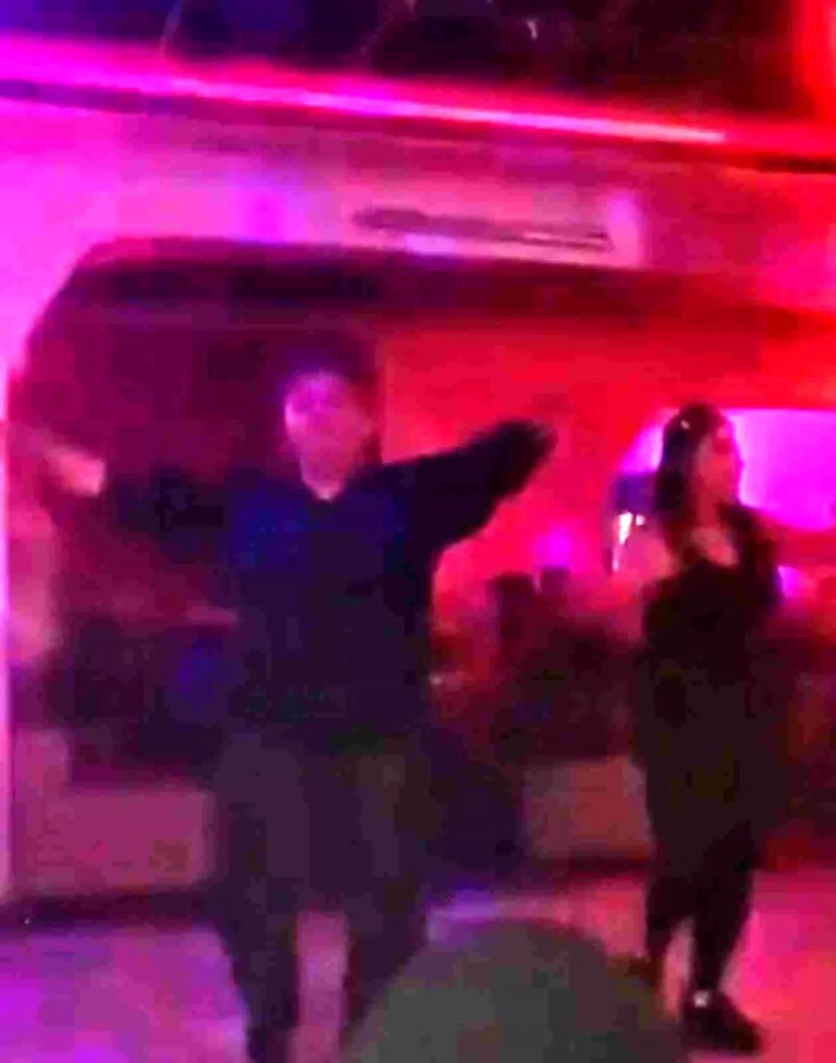 igdirda pavyon tartismasi mudurun dansi tepkiler cekti NfTpLvrv