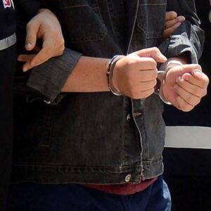 izmirde uyusturucuya tutuklama cuy9CYlt