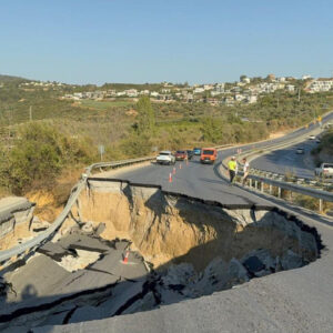 kusadasi soke yolu coktu WAnvuil9