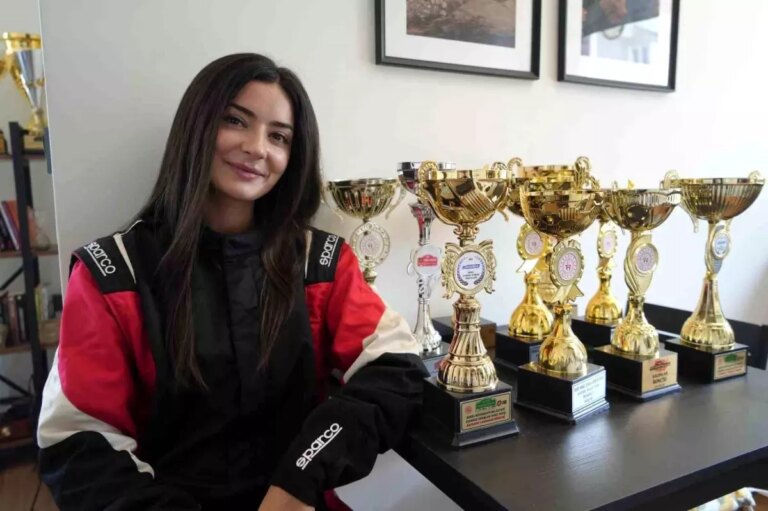 ralli ve hemsirelikte kadin gucu YnSZ1mYu