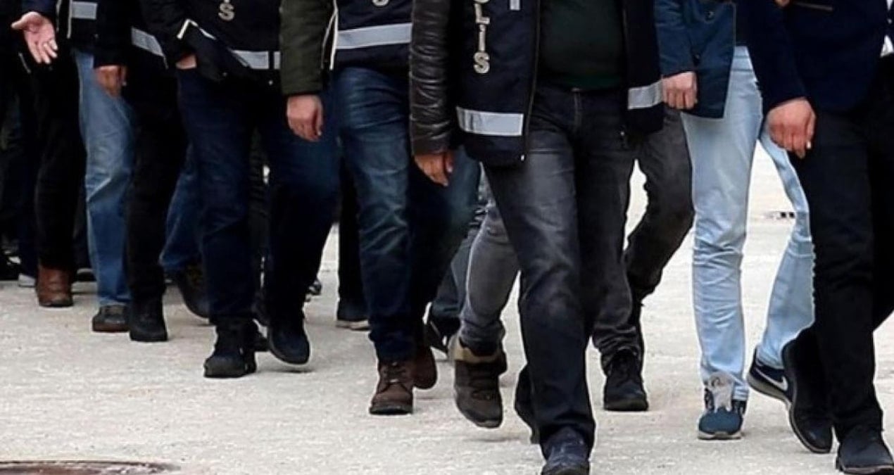 53 feto suphelisi yakalandi Yw95BCOh