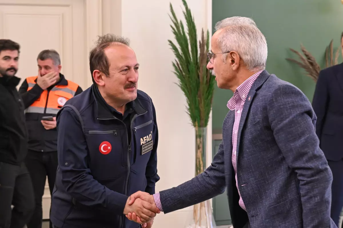 bakanlar rizede sel incelemesi lb4YWlBN