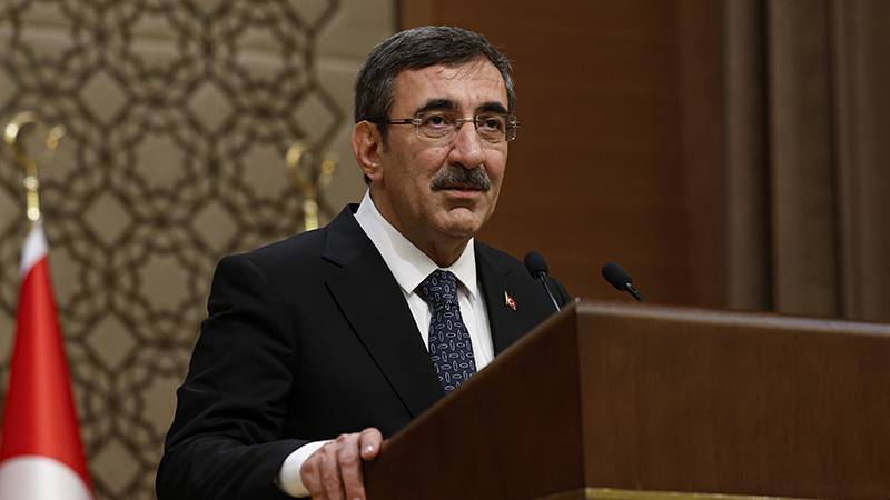 cumhurbaskanligina cevdet yilmaz vekalet edecek 9heaTEBi