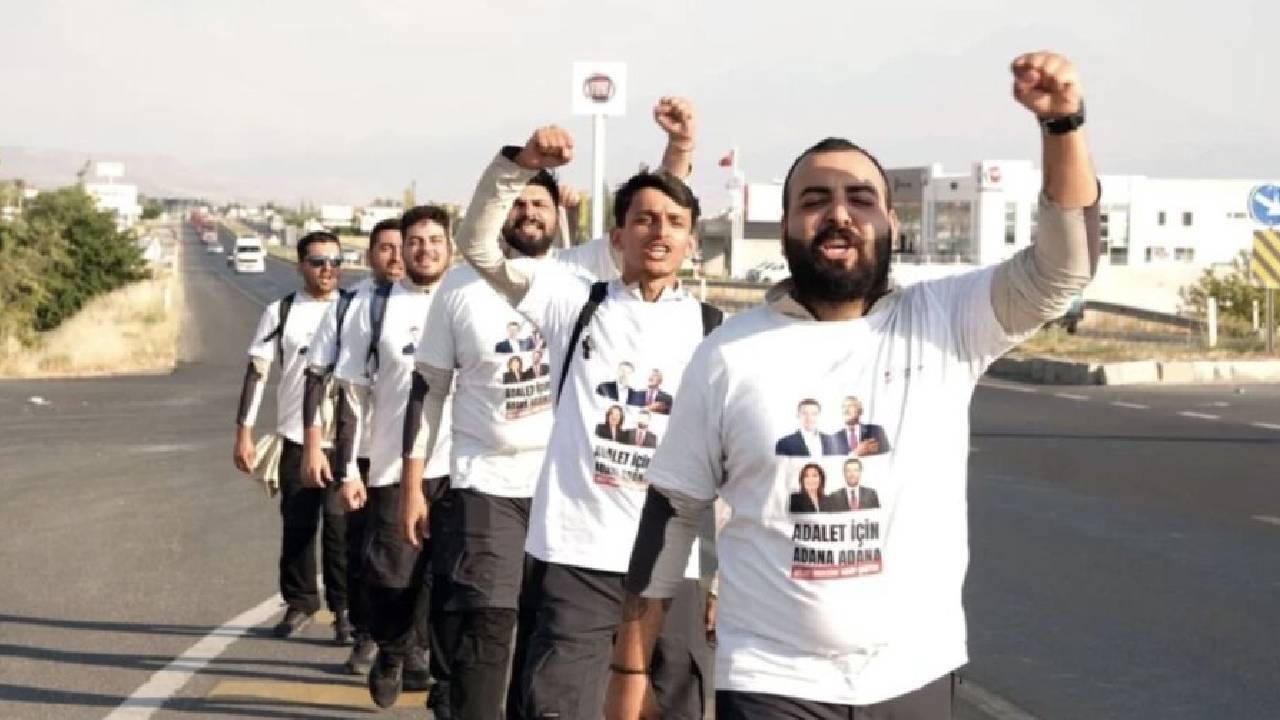 ozgurluk yuruyusu suruyor NBzJAEGA