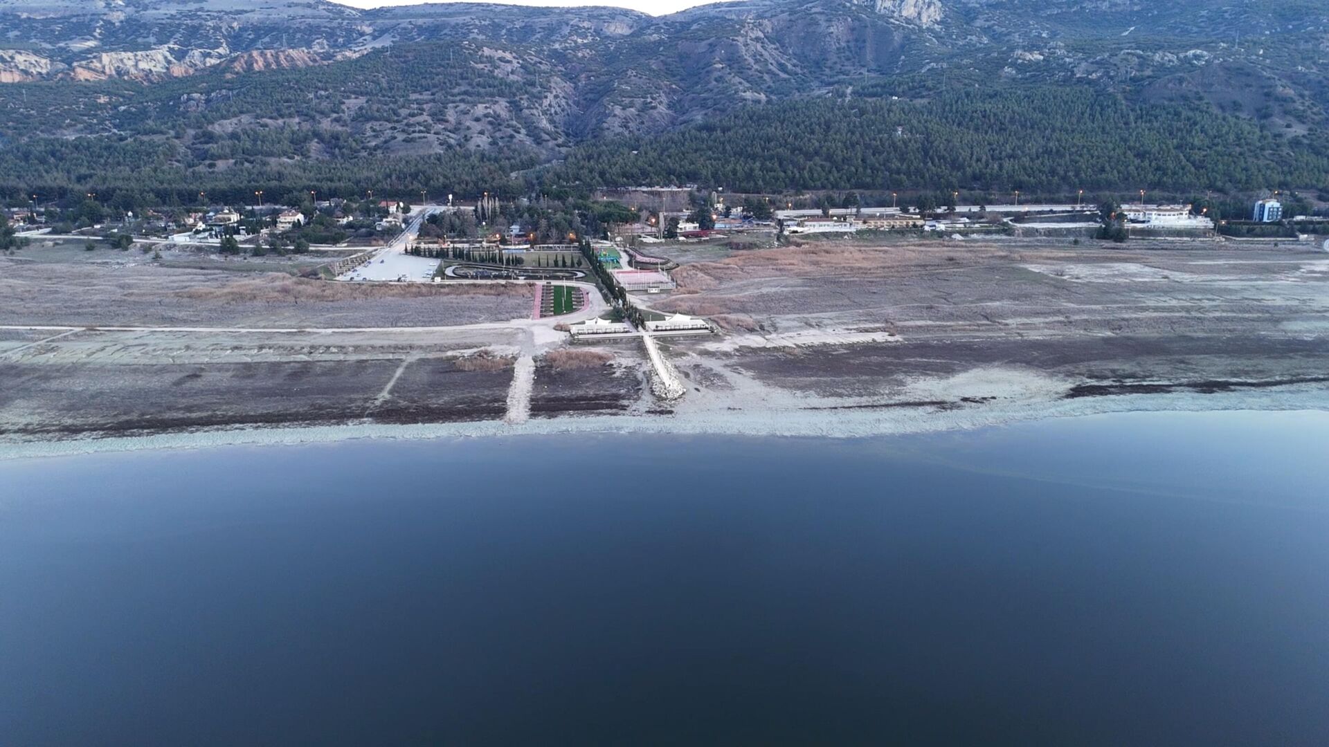 burdur golunden kotu haber son 50 yilda hacminin yarisini kaybetti wzghYEPP.jpg