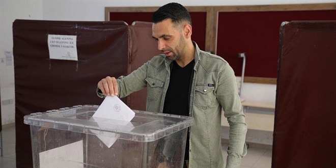 kktc yarin sandik basina gidiyor fwuTixFH.jpg