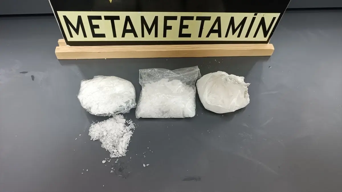 usakta uyusturucu operasyonu 2 tutuklama CwMWrOOt.jpg