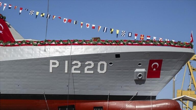 turkiyeden-tarihi-ihracat-nato-uyesine-ilk-kez-savas-gemisi-satildi-EFxCQTbR.jpg