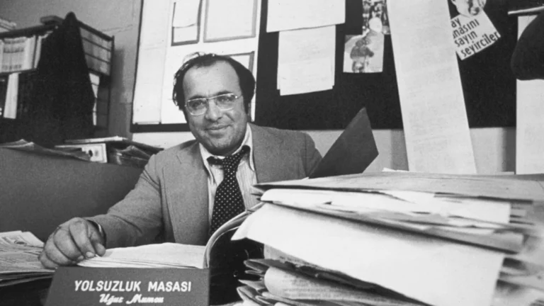 gazeteci-ne-yapar-ne-yapmaz-ugur-mumcu-anlatiyor-f5DrJhvC.webp