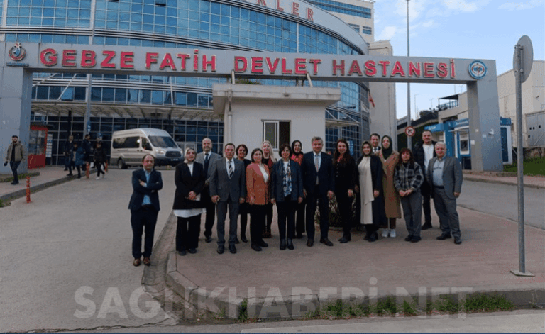 gebze-fatih-devlet-hastanesine-bakanliktan-anlamli-tescil-artik-anne-dostu-saglik-haberi-Vhuim6Og.png