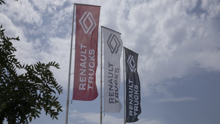 renault-trucks-flexis-elektrikli-hafif-ticari-araclarin-satis-ve-ticari-faaliyetlerini-ustlenecek-fH5HkOBb.jpg