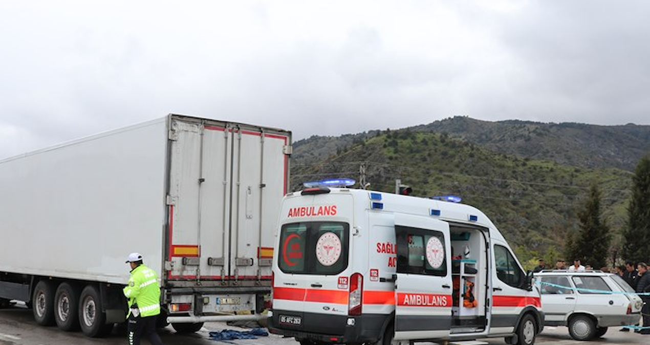 Feci Kazada Araçtan Fırlayan 10 Aylık Bebek Hayatını Kaybetti