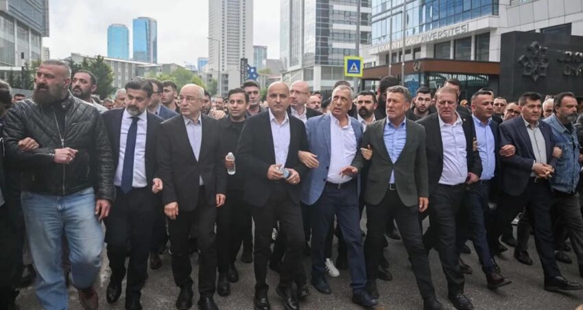 Chp genel merkezine de pavyon fedaisi goturulmus e8In1skn