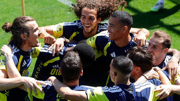 Fenerbahcenin yeni transferi mason greenwood ilk antrenmanina cikti OEnCnFsi