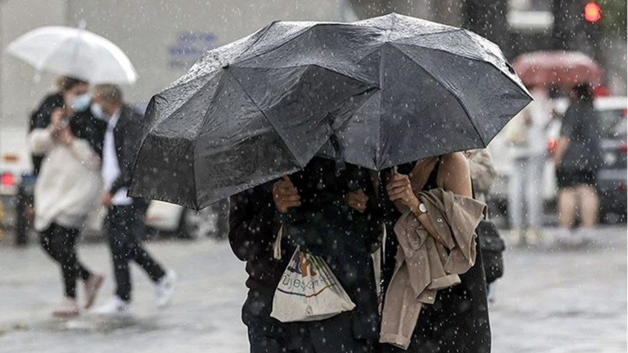 Meteoroloji uyarıları tek tek sıraladı: Çok kuvvetli sağanak öncesi fırtına vuracak Haber gorseli