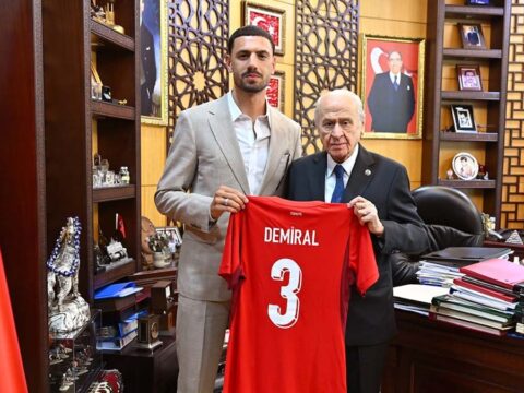 Milli futbolcu merih demiral bahceliyi ziyaret etti gaYLxj7Z