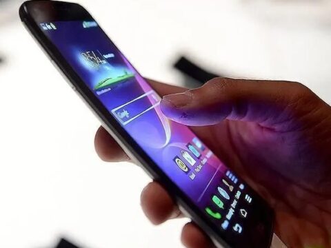 Populer uygulama telefon rehberindekilere mesaj gondermeye basladi cozum araniyor 5JUqpy9r